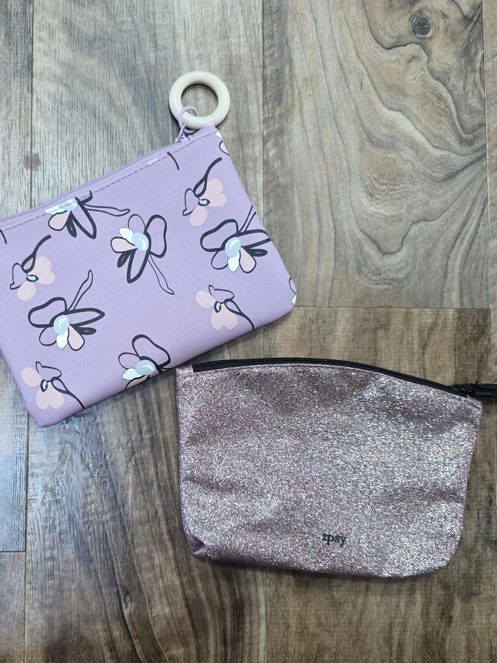 🌸 2 ipsy Bags! Lilac Floral Wristlet & Pink Glitter Pouch